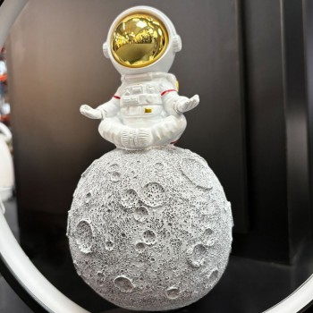 Lampa decorativa ASTRONAUTA BX04S123D-1 Zuma Line, tema astronaut yoga